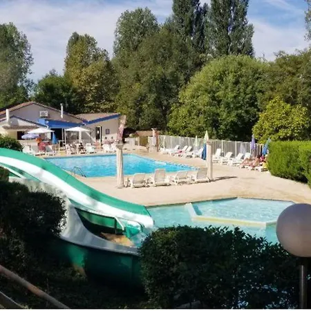 3 Pieces Avec Terrasse, 2 Pour 2 A 6 Personnes - Api-1-52-654 Badefols-sur-Dordogne