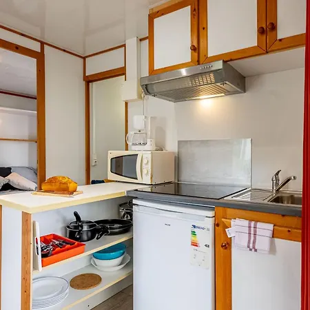 3 Pieces Avec Terrasse, 2 Pour 2 A 6 Personnes - Api-1-52-654 Badefols-sur-Dordogne